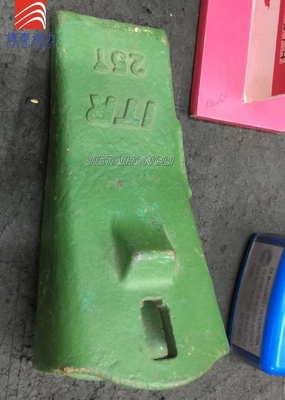 25t Flat Bucket Auger Teeth Steel Machinery Spare Parts Green